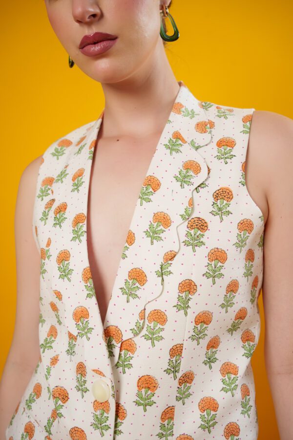 peachy set blazer details