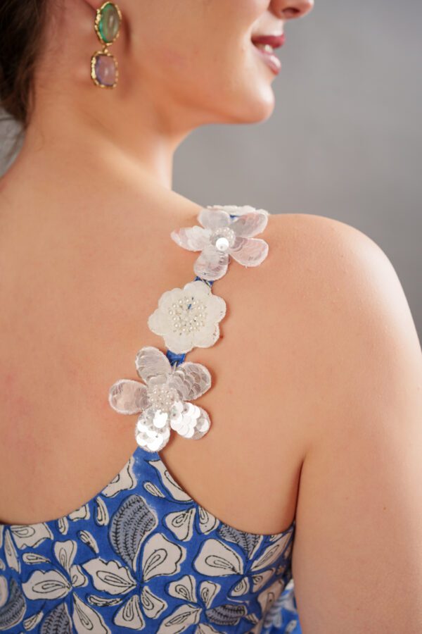 sapphire set flower lace detail