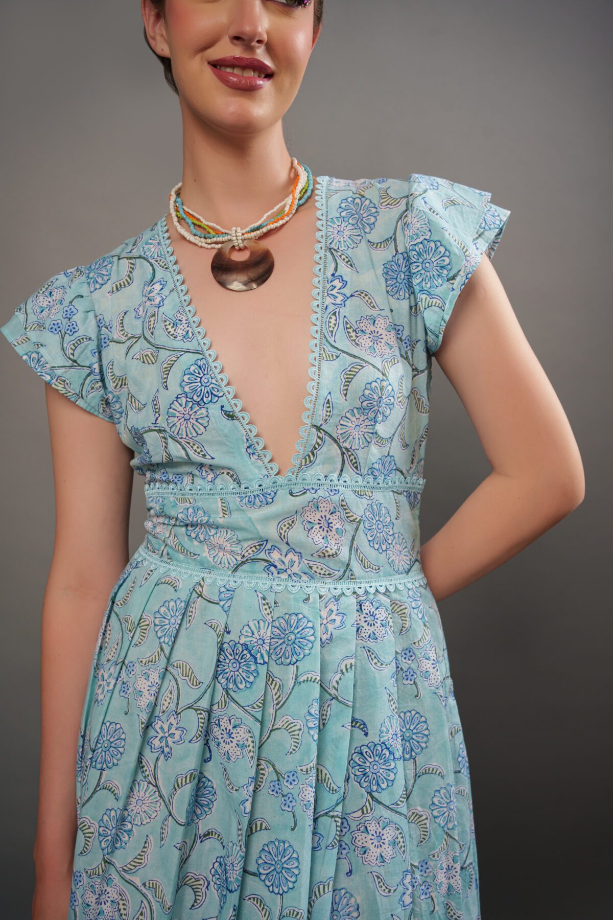 Icy Dress Neck Details