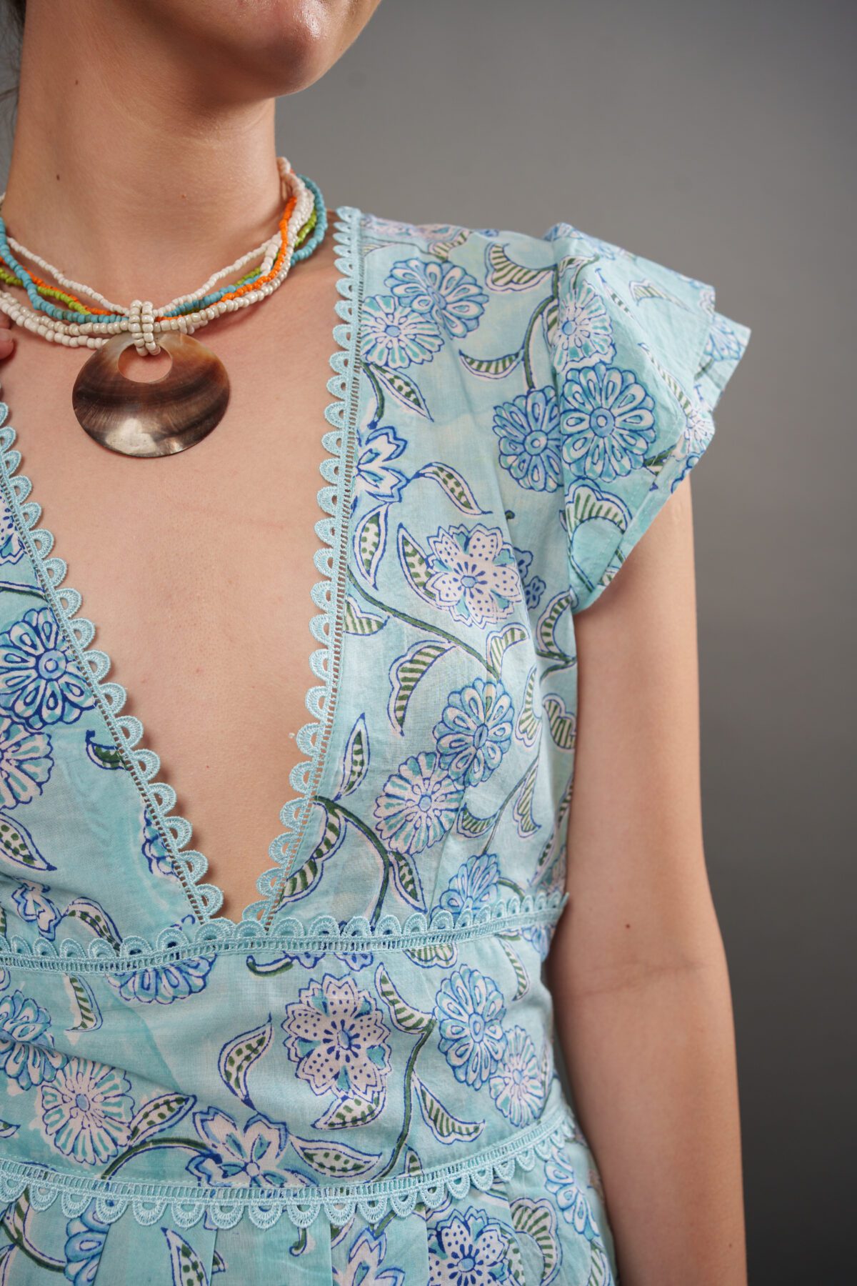 Icy Dress zoomed in Neck Details