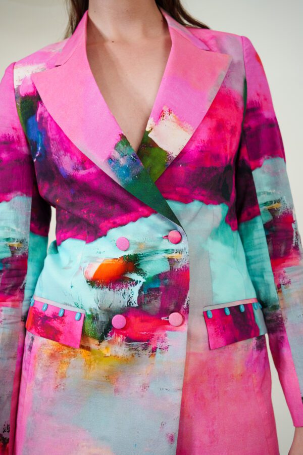 canvas set blazer's button details